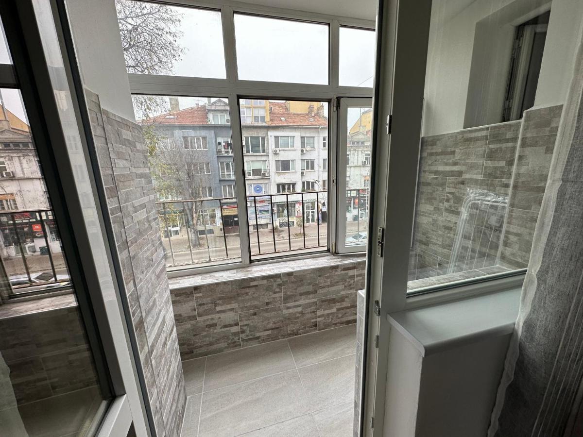 Апартамент Опера. Стил И Комфорт. Идеален Център. Varna Exterior foto
