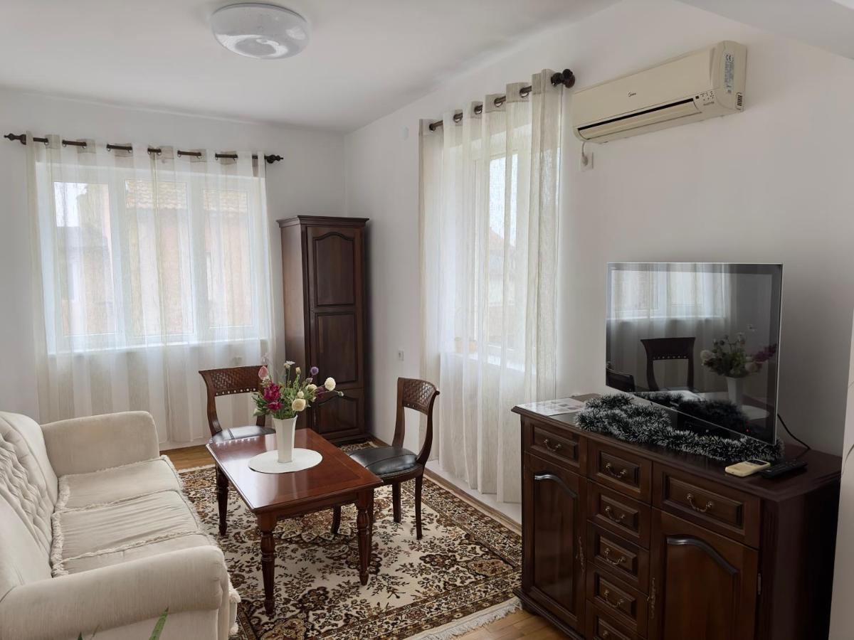 Апартамент Опера. Стил И Комфорт. Идеален Център. Varna Exterior foto